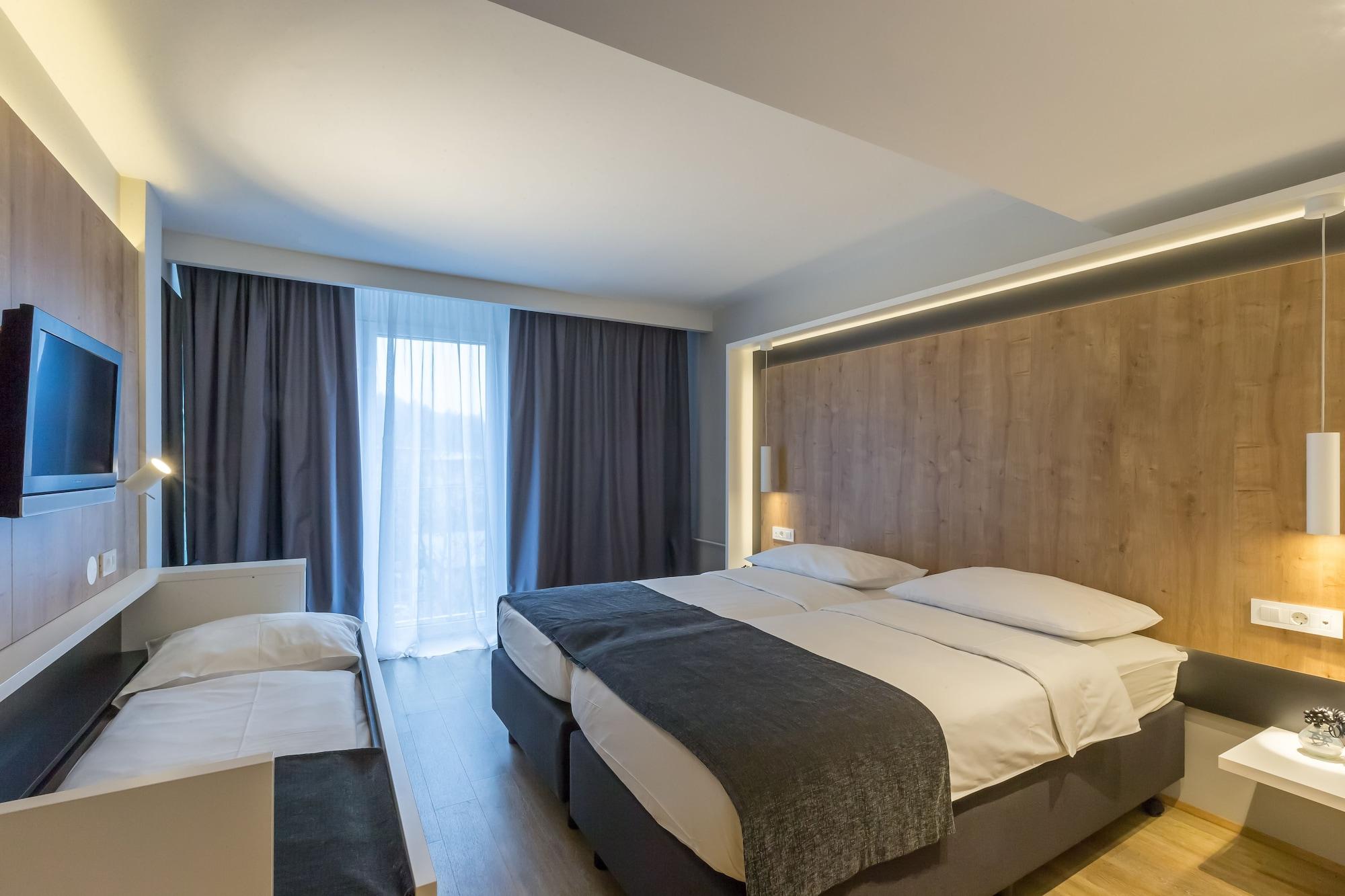 M Hotel 4*